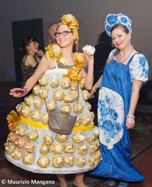 DIY-Carnival-Costume